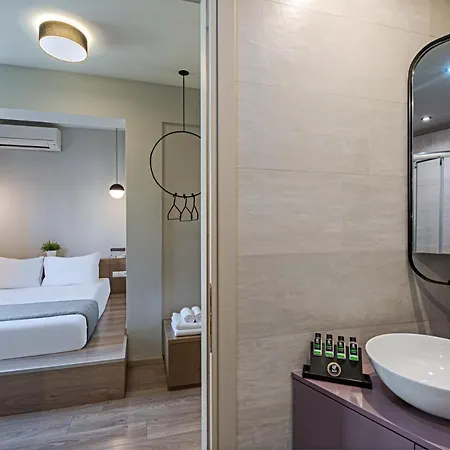 Bed In Hotel Athènes