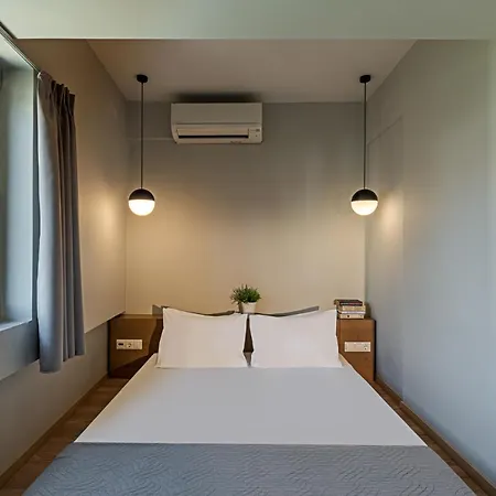 Bed In Athènes