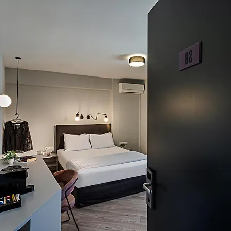 Hotel Bed In Athènes