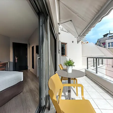 Bed In Hotel Athènes